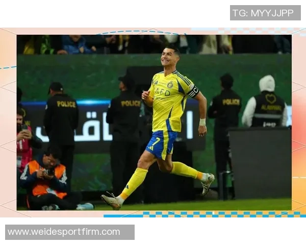 C罗梅开二度助利雅得逆转胜利庆祝照分享展现拼搏精神